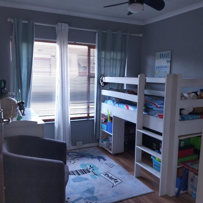3 Bedroom Property for Sale in Peerless Park North Western Cape